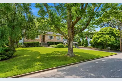 35 Hart Street, Port Jefferson Station, NY 11776 - Photo 4