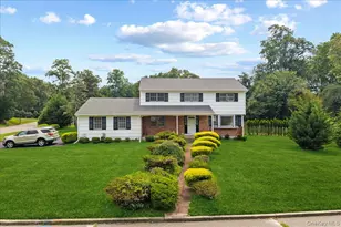 12 George Ct, Miller Place, NY 11764 - Photo 2