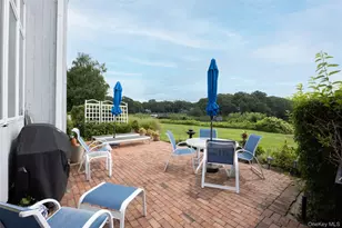 400 Noyack Rd, Southampton, NY 11968 - Photo 2