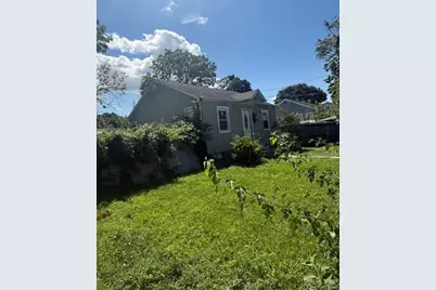 22 E Booker Avenue, Wyandanch, NY 11798 - Photo 2