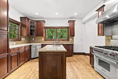 265 Old Mamaroneck Road, White Plains, NY 10605 - Photo 14