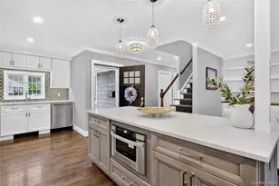 38 Laurel St, Garden City, NY 11530 - Photo 6