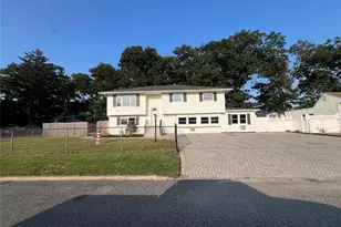 226 14th Ave, West Babylon, NY 11704 - Photo 2