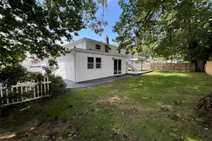 226 14th Ave, West Babylon, NY 11704 - Photo 6