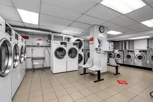 61-25 98th St, Rego Park, NY 11374 - Photo 16
