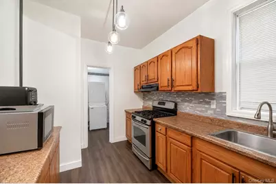 212 Edwards Place, Yonkers, NY 10703 - Photo 18
