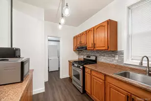 212 Edwards Pl, Yonkers, NY 10703 - Photo 18