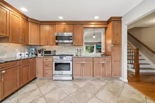 600 Mohawk Ct, Suffern, NY 10901 - Photo 18