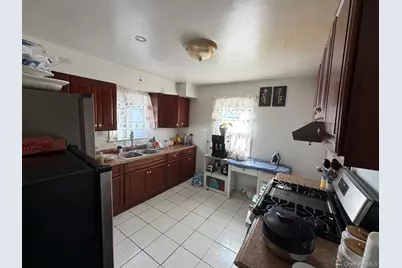 134 Stuart Avenue, Valley Stream, NY 11580 - Photo 6