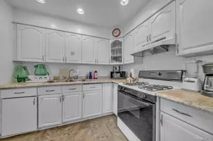 195 Alabama Ave, Hempstead, NY 11550 - Photo 14