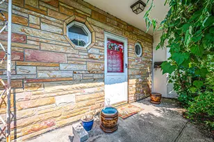 893 Gardiner Dr, Bay Shore, NY 11706 - Photo 4
