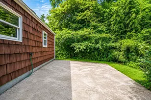 893 Gardiner Dr, Bay Shore, NY 11706 - Photo 8