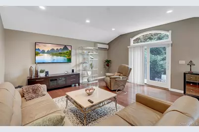 34 Admiral Road, Massapequa, NY 11758 - Photo 10
