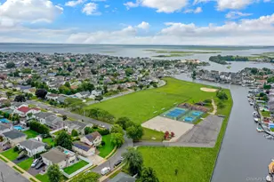 34 Admiral Rd, Massapequa, NY 11758 - Photo 26