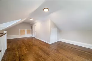 42 Woodland Ave, Rockville Centre, NY 11570 - Photo 14