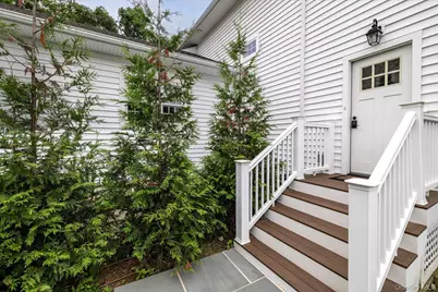42 Woodland Avenue #Upper, Rockville Centre, NY 11570 - Photo 2