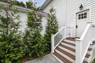 42 Woodland Ave, Rockville Centre, NY 11570 - Photo 2