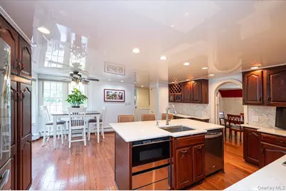 34 Albemarle Road, Westbury, NY 11590 - Photo 10