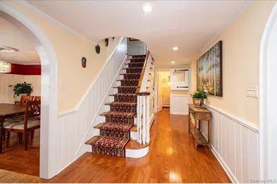 34 Albemarle Road, Westbury, NY 11590 - Photo 4