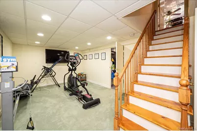 34 Albemarle Road, Westbury, NY 11590 - Photo 40