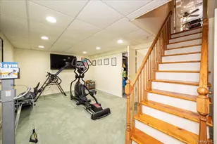 34 Albemarle Rd, Westbury, NY 11590 - Photo 40