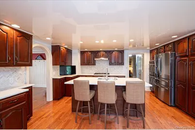 34 Albemarle Road, Westbury, NY 11590 - Photo 14