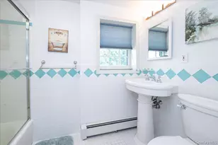 34 Albemarle Rd, Westbury, NY 11590 - Photo 28