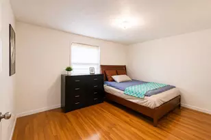 137-29 68th Dr, Flushing, NY 11367 - Photo 8