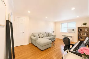 137-29 68th Dr, Flushing, NY 11367 - Photo 6