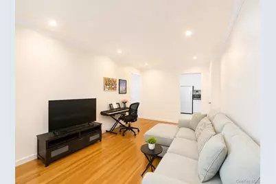 137-29 68th Drive #A, Flushing, NY 11367 - Photo 4