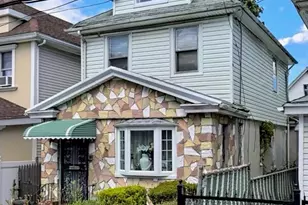 107-57 164th St, Jamaica, NY 11433 - Photo 1