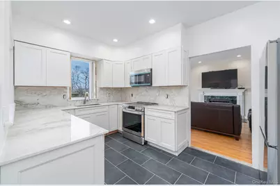 16125 Soundview Avenue, Southold, NY 11971 - Photo 12