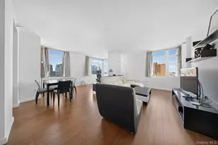 40-26 College Point Blvd, Flushing, NY 11354 - Photo 14