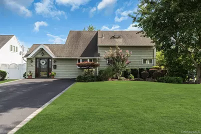 42 Dock Lane, Wantagh, NY 11793 - Photo 4