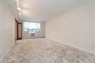 185 Middle Neck S, Great Neck, NY 11021 - Photo 6