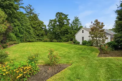 129 Bayview Avenue, Amityville, NY 11701 - Photo 42