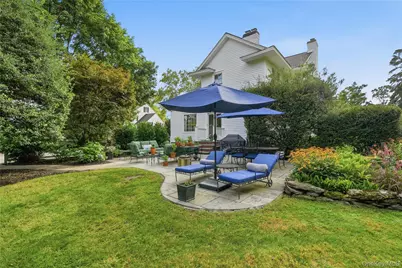 129 Bayview Avenue, Amityville, NY 11701 - Photo 40