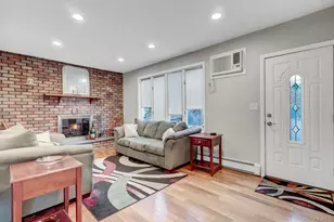 61 Gridley St, West Islip, NY 11795 - Photo 18
