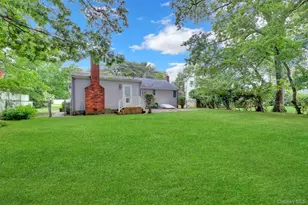 61 Gridley St, West Islip, NY 11795 - Photo 32