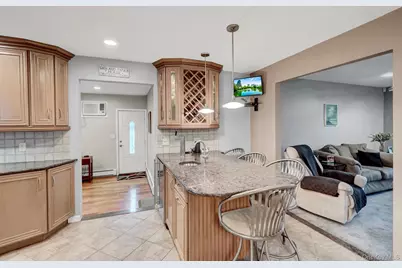 61 Gridley Street, West Islip, NY 11795 - Photo 8