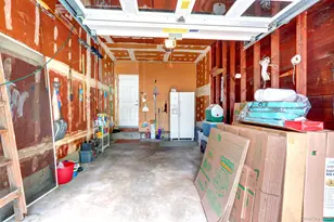 61 Gridley St, West Islip, NY 11795 - Photo 30