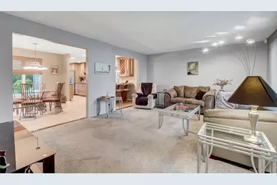 61 Gridley Street, West Islip, NY 11795 - Photo 14