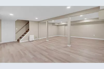 61 Gridley Street, West Islip, NY 11795 - Photo 26