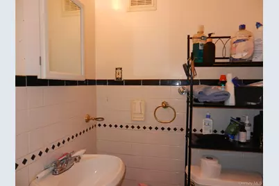 17220 111th Avenue, Jamaica, NY 11433 - Photo 18