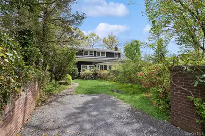 208A Wheatley Road, Old Westbury, NY 11568 - Photo 2