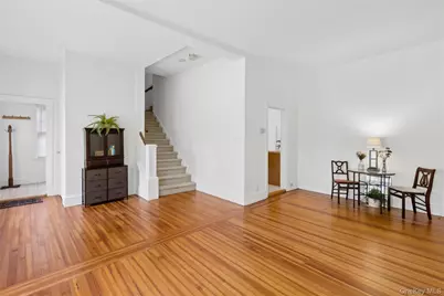 208A Wheatley Road, Old Westbury, NY 11568 - Photo 12