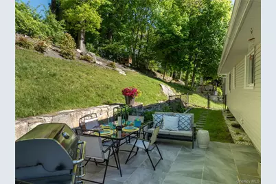 61 Center Drive, Old Greenwich, CT 06870 - Photo 4
