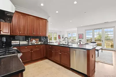 12 N Astor Street #A, Irvington, NY 10533 - Photo 4