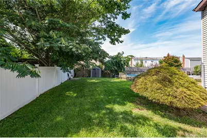 61 Linda Lane, North Babylon, NY 11703 - Photo 22