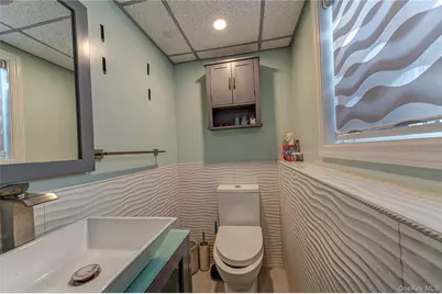 61 Linda Lane, North Babylon, NY 11703 - Photo 14